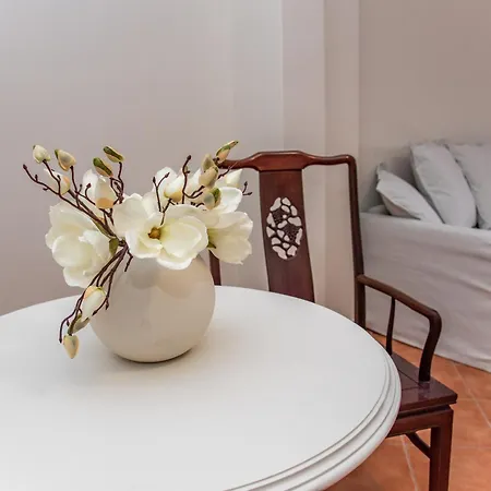 Apartament Theashomly 2