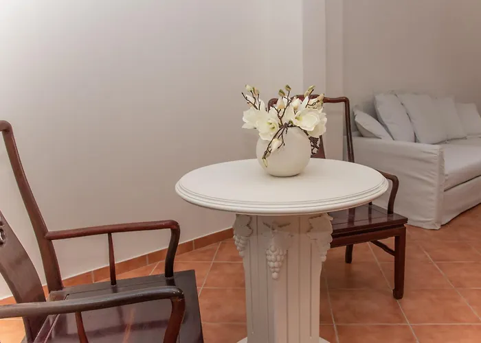 Theashomly 2 Apartment