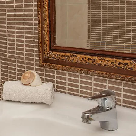 Theashomly 2 Lejlighed *