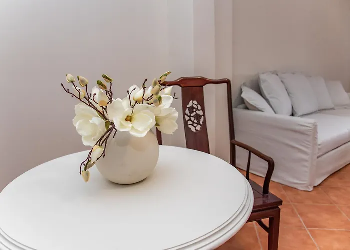 Apartament Theashomly 2